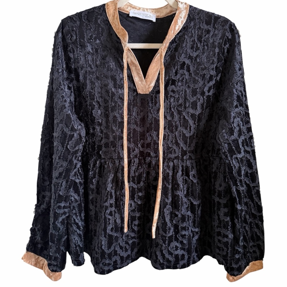 Impressions Black Textured Peplum Blouse w/ Champagne Trim - Size L (NWOT)